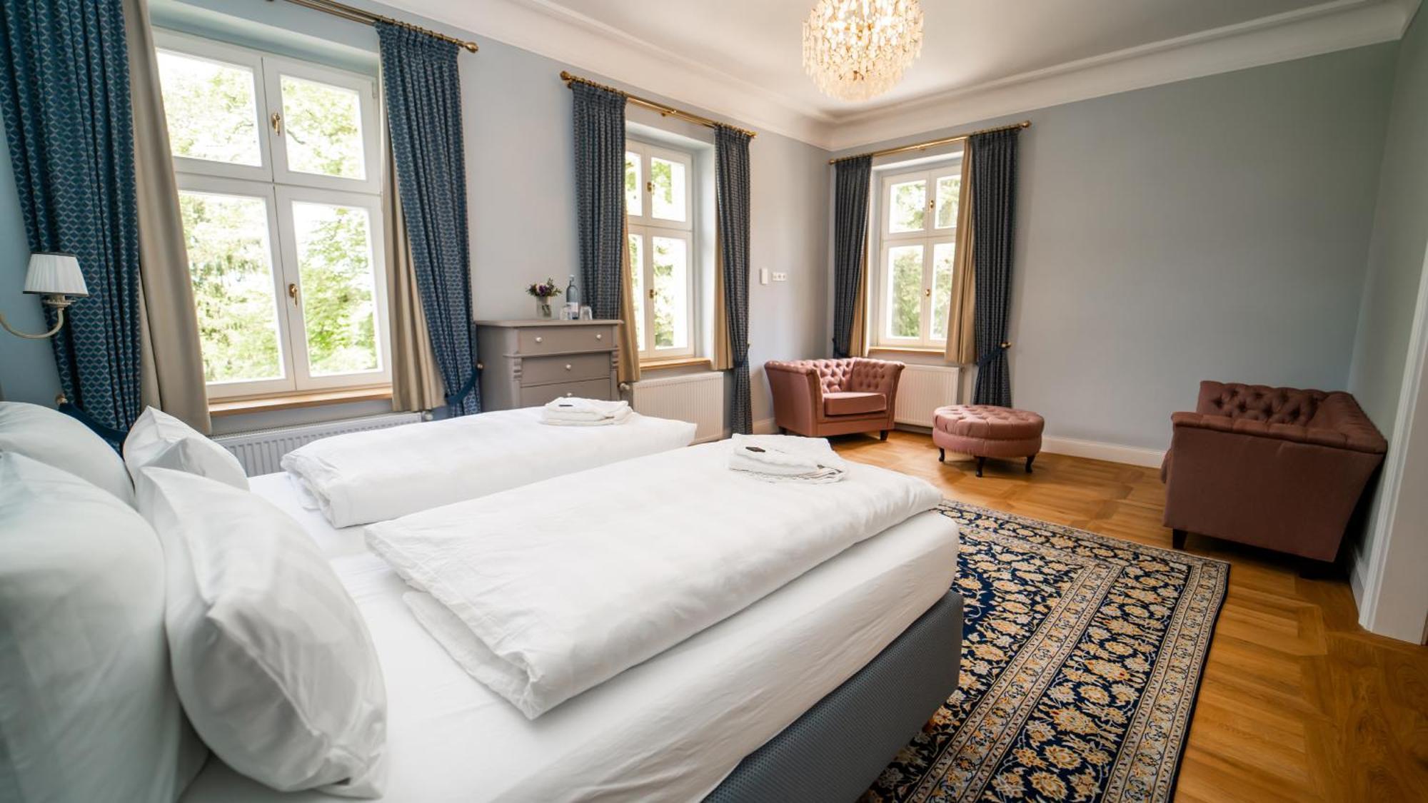 Schloss Sigroen Hotel *